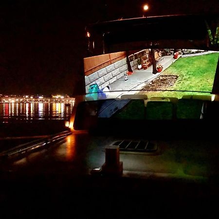 Homeboat-Bateau Hotel เจนีวา ภายนอก รูปภาพ